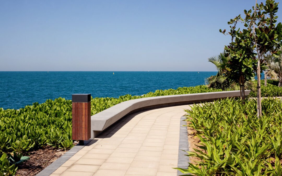 Coastal Landscaping and Design: Expert Tips for a Stunning Seaside Yard